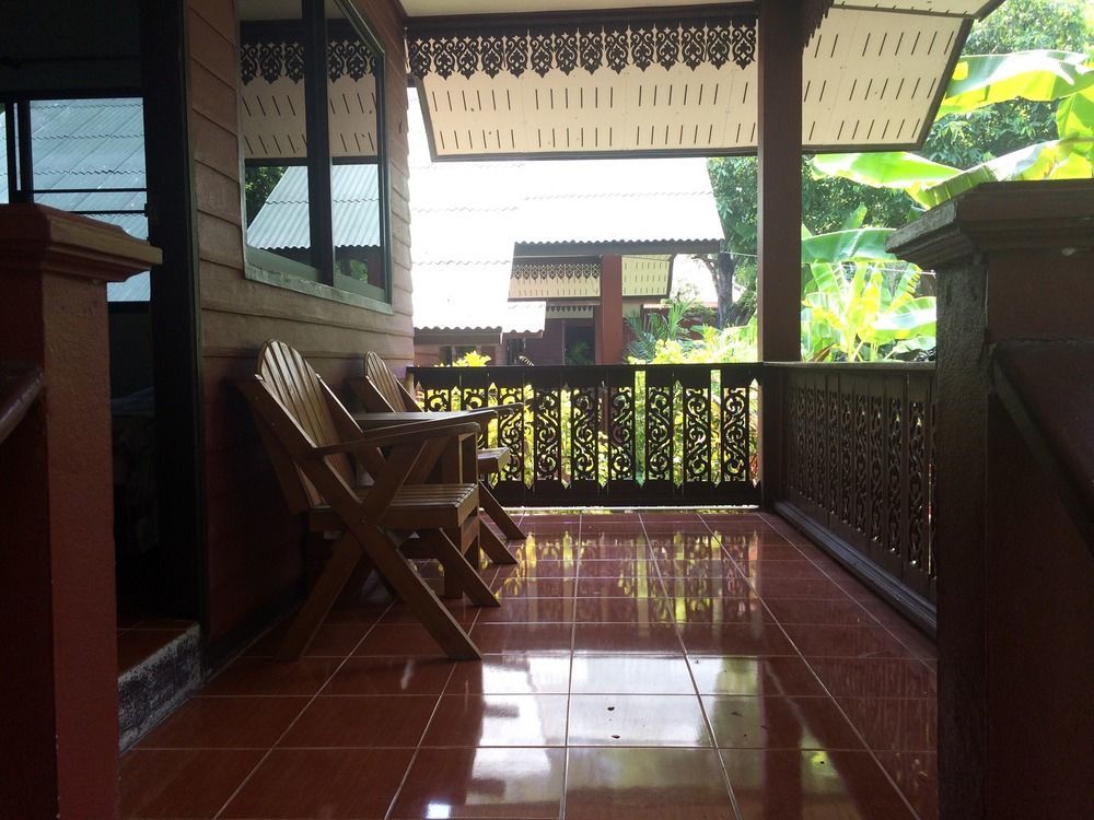 Ban Suan Klang Muang Resort Мэхонгсон Экстерьер фото